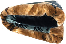 Load image into Gallery viewer, SOLARON 3 Lions Blanket