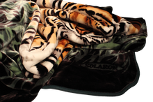 Load image into Gallery viewer, SOLARON 3 Tigers Blanket