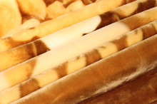 Load image into Gallery viewer, SOLARON Beige Flower Blanket