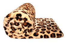 Load image into Gallery viewer, SOLARON Leopard Print Blanket