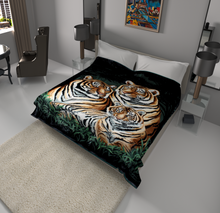 Load image into Gallery viewer, SOLARON 3 Tigers Blanket