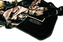 Load image into Gallery viewer, SOLARON 3 Wolves Wolf Blanket