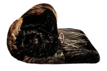 Load image into Gallery viewer, SOLARON Bear and Cup Blanket