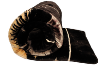 Load image into Gallery viewer, SOLARON 3 Wolves Wolf Blanket