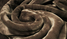 Load image into Gallery viewer, SOLARON Solid Colors Blanket