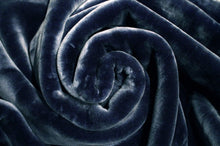 Load image into Gallery viewer, SOLARON Solid Colors Blanket