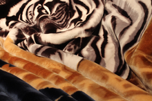 Load image into Gallery viewer, SOLARON 1 Tiger Blanket
