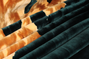 SOLARON 1 Tiger Blanket