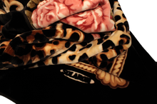 Load image into Gallery viewer, SOLARON Leopard Flower Blanket
