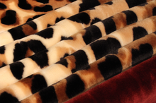 Load image into Gallery viewer, SOLARON Leopard Flower Blanket
