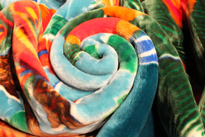 SOLARON Peacock Blanket